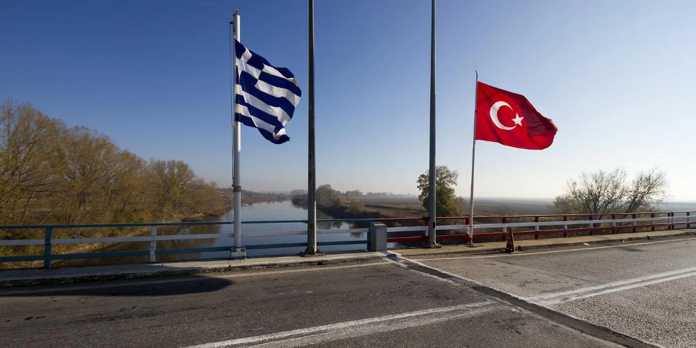 Θέλει ανοχύρωτο τον Έβρο η Τουρκία: “Η ΕΕ δεν μπορεί να στήνει στα σύνορα της τείχη του Βερολίνου”